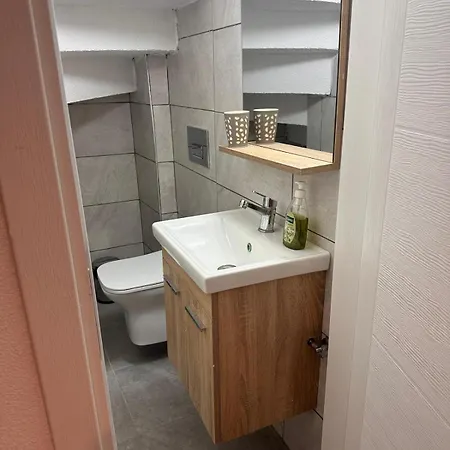 Villa Merkez De Müstakil Ev *