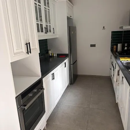 Merkez De Müstakil Ev Bodrum